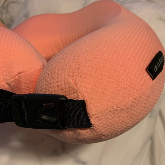 Pink Memory Foam Neck Pillow - Picture 2 of 3
